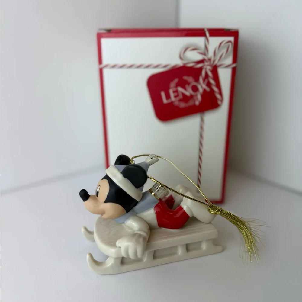 Lenox Disney Showcase Mickey’s Sledding Adventure‎ Ornament – 4” NEW OPEN BOX